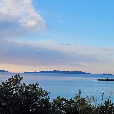 Maison 4 Face A La Mer Grand Jardin Ideal Famille Avec Pluri Animaux Saint Clair Le Lavandou Exterior foto
